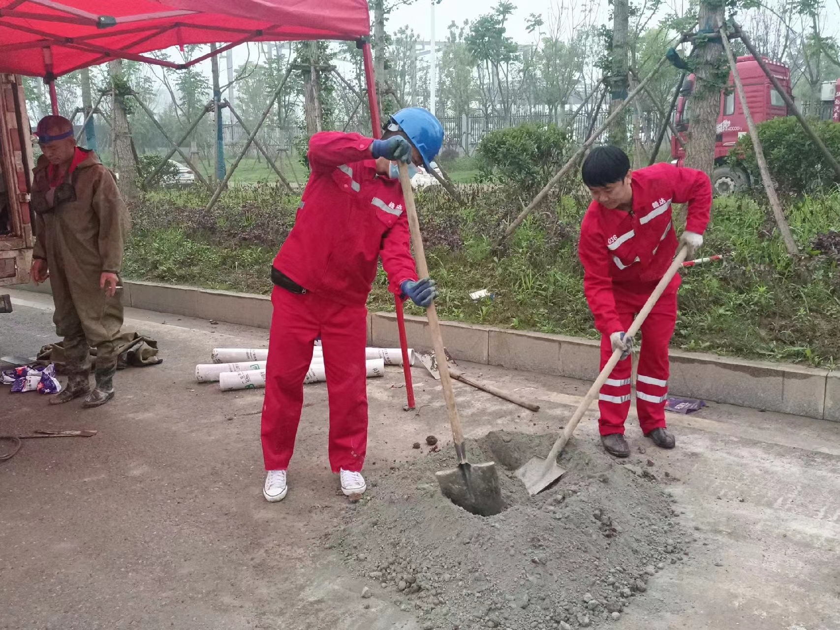 纳溪管道疏通哪家好】及时进行市政管道清淤