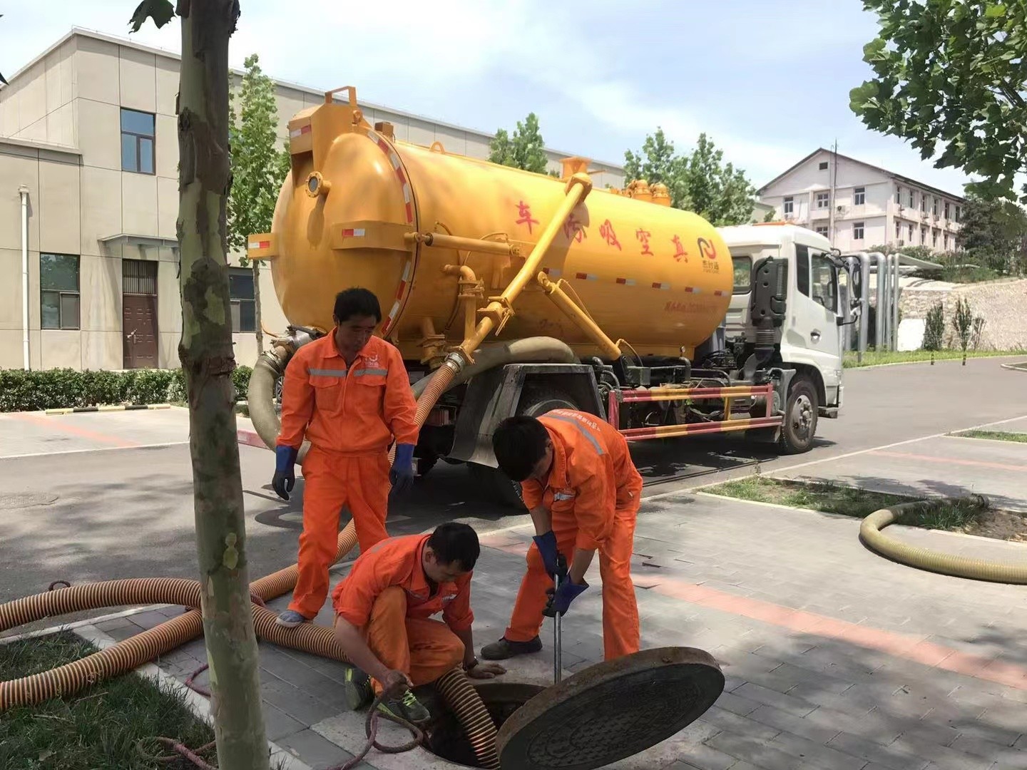 纳溪化粪池清理与5-8吨吸粪车施工效率分析